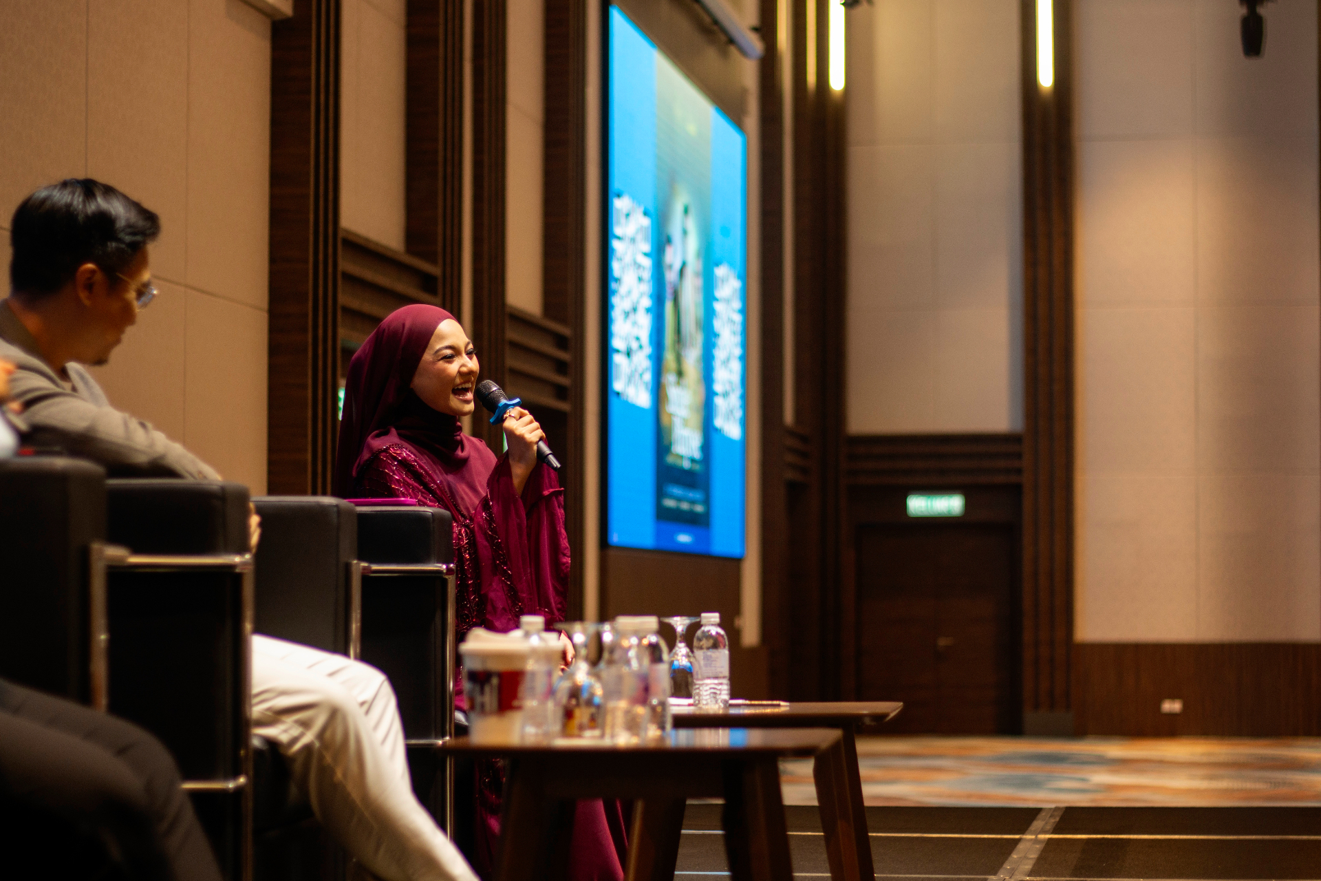 Speaker sharing knowledge at Usrah Academy event